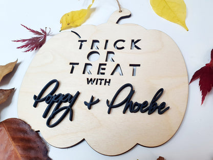 Personalised Wooden Trick or Treat Pumpkin Sign - Halloween Custom Trick or Treat Plaque - Halloween Gift - Trick or Treat Porch Sign