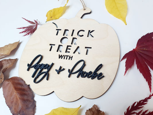 Personalised Wooden Trick or Treat Pumpkin Sign - Halloween Custom Trick or Treat Plaque - Halloween Gift - Trick or Treat Porch Sign