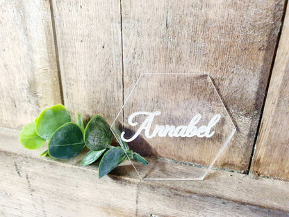 Modern Wedding Name Cards - Unique Personalised Wooden Wedding Place Cards - Clear Acrylic Engraved Wedding Favours - Wedding Place Cards