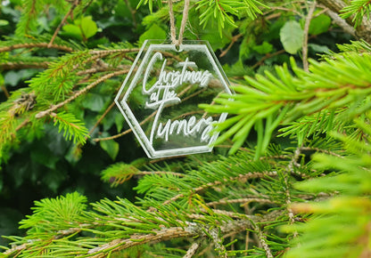 Personalised Christmas Family Name Engraved Clear Acrylic Bauble - Custom Christmas Family Name Tree Decoration