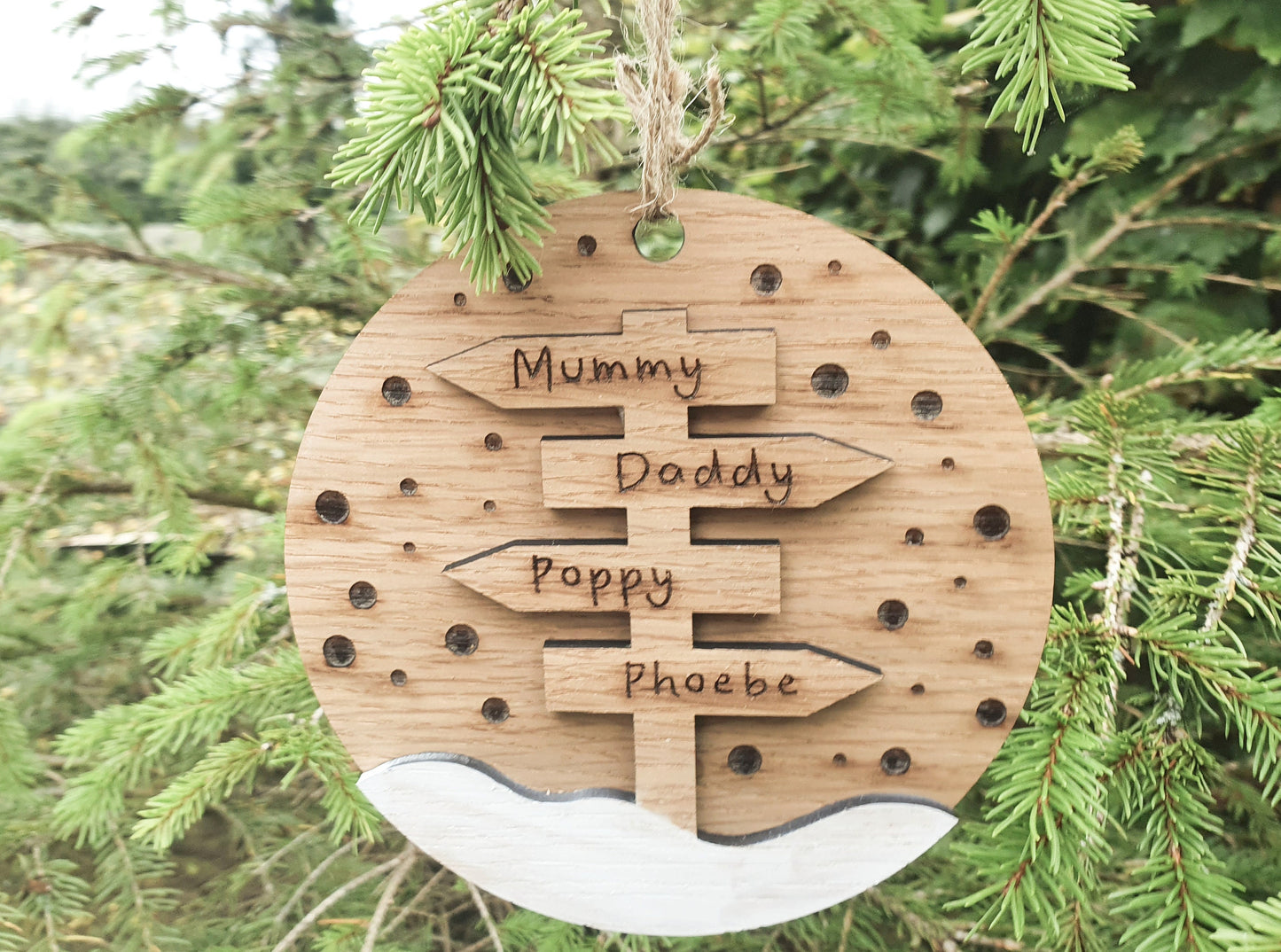 Personalised Christmas Family Wood Bauble - Custom Wooden Winter Family Sign Name - Family Christmas Bauble with Names