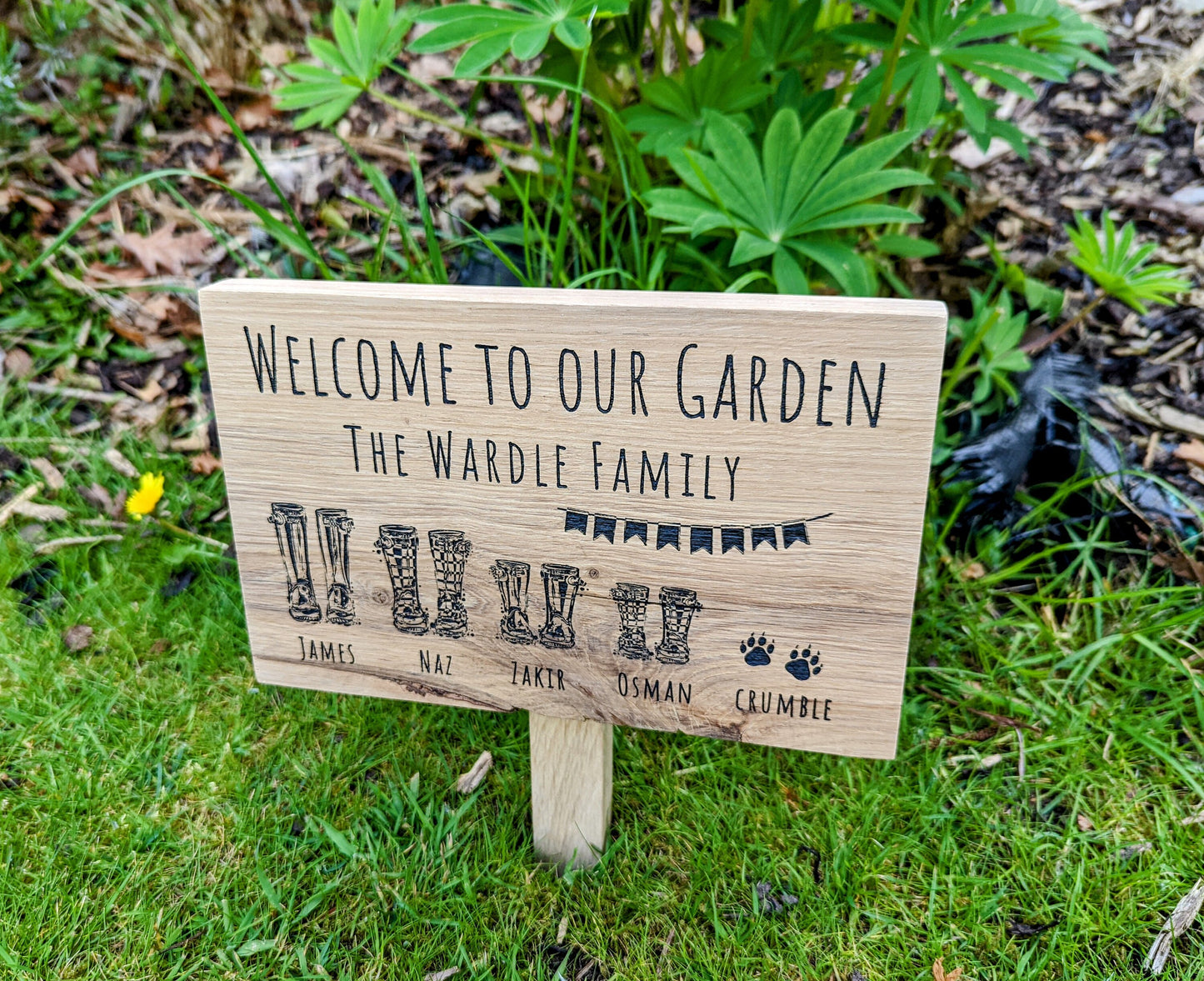 Welcome to our garden wellies family oak sign with wood stake. Personalised garden plaque with stake with family names and pets and wellies