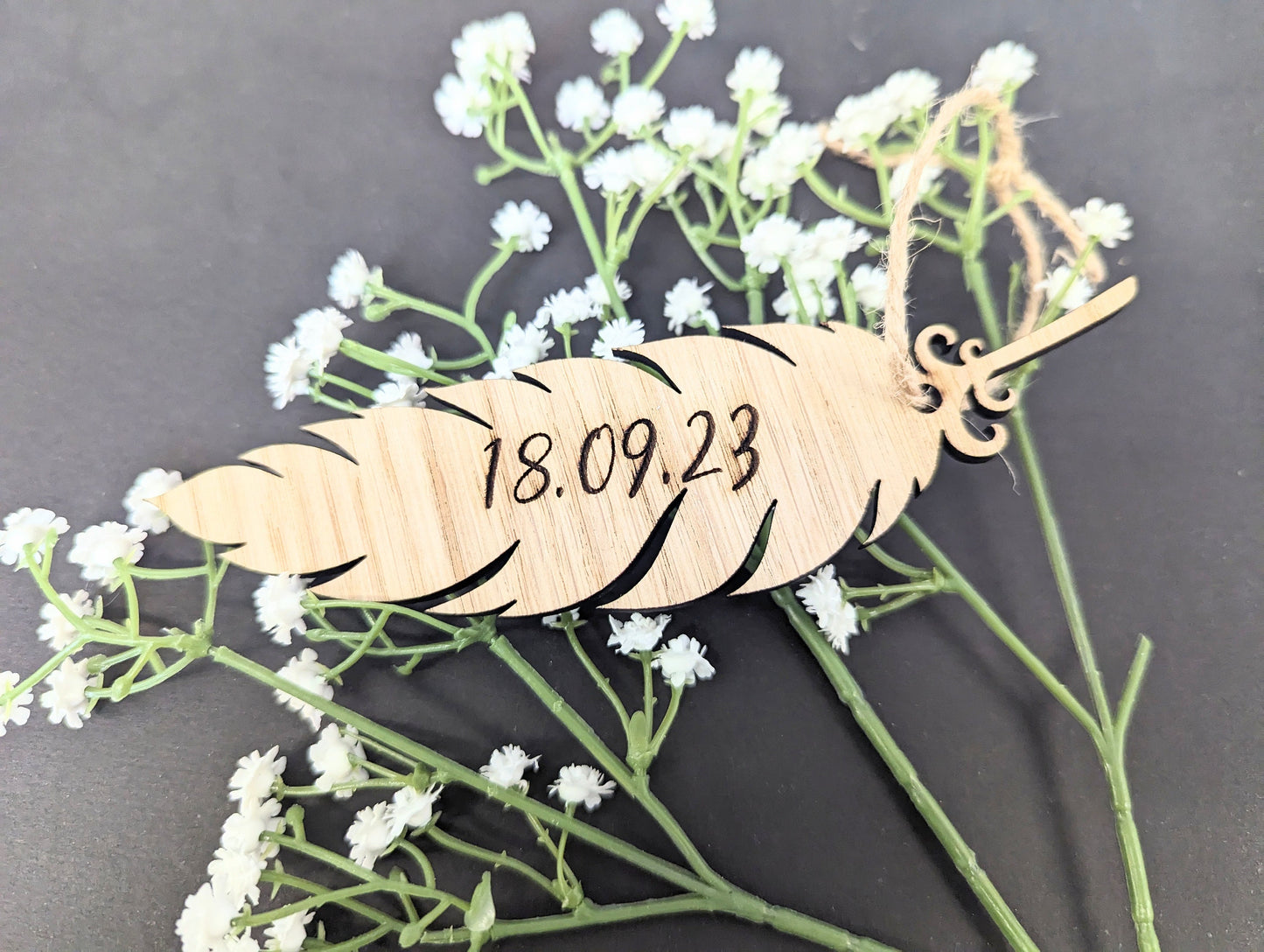 Feather Keepsake. Personalised Memorial Gift. Sympathy Wooden Feather Gift. Personalised Wooden Feather With Date.