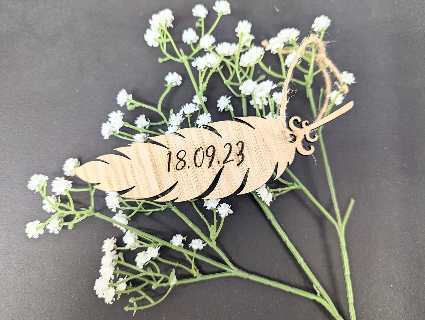 Feather Keepsake. Personalised Memorial Gift. Sympathy Wooden Feather Gift. Personalised Wooden Feather With Date.