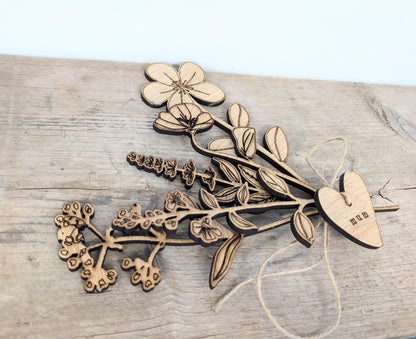 Personalised Wooden Flower Set - Wooden Flowers with Personalised Heart Tag. Gift for Mum, Grandma, Nanny or a Friend.