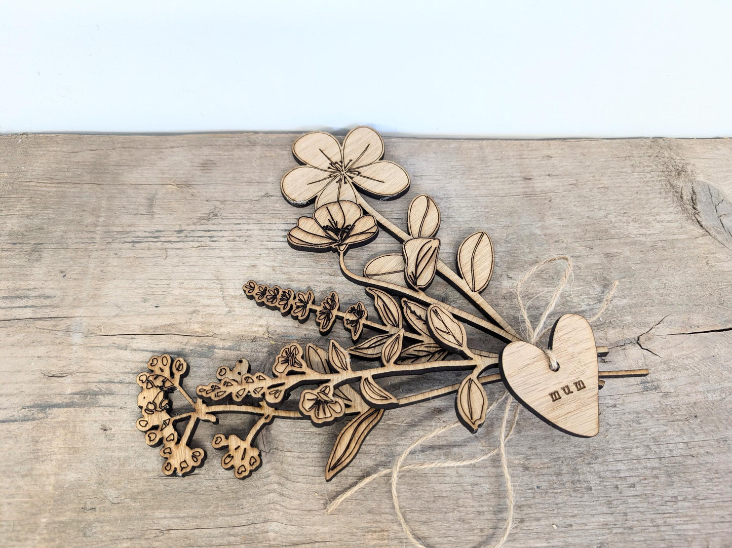 Personalised Wooden Flower Set - Wooden Flowers with Personalised Heart Tag. Gift for Mum, Grandma, Nanny or a Friend.